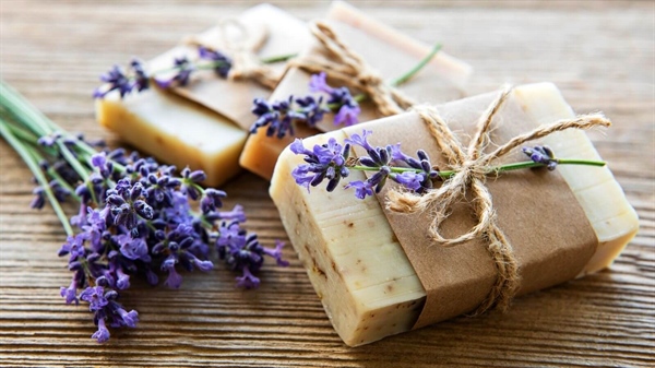 How to make natural and scented soap bars at home