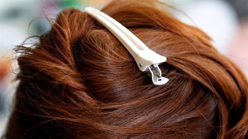 How to apply henna on hair at home