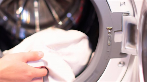 洗濯機の効率と耐久性を最大限に引き出すための完全なクリーニングガイド